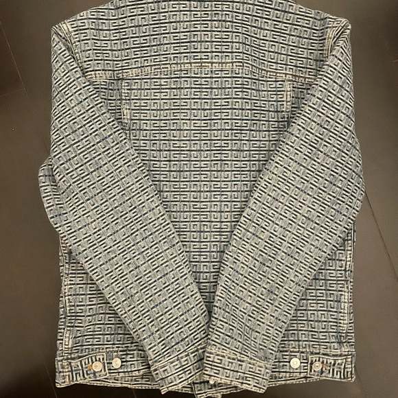 Givenchy Denim Jacket Blue Large - Picture 3 of 4